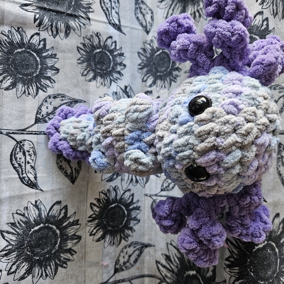 Crochet Purple Axolotl Amigurumi Plushie - Picture 7 of 7